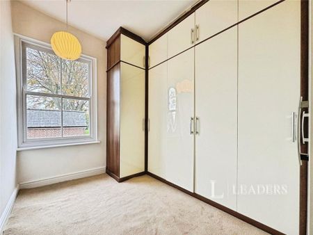 4 bedroom terraced house to rent - Photo 3