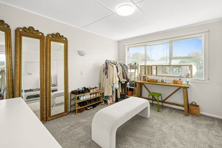 The Perfect Family Home! - Photo 4