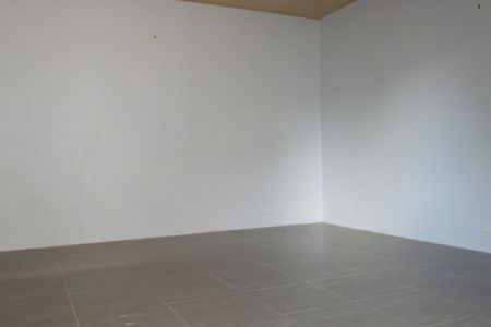 Spacious Two Bedroom Unit - Photo 2