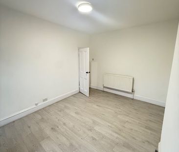 1 Bed Maisonette, Welldon Crescent, HA1 - Photo 5