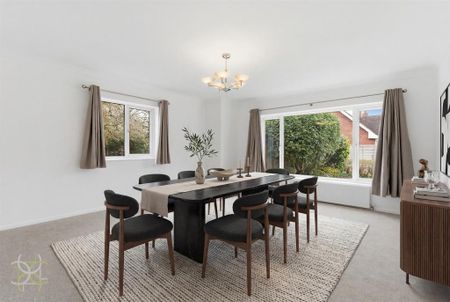 5 bedroom detached house to rent - Photo 2