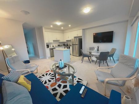 For Lease - 2 Mockingbird Lane, Hamilton, Ontario - Photo 2