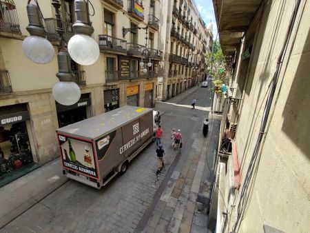 Carrer de Ferran, Barcelona, Catalonia 08002 - Photo 4