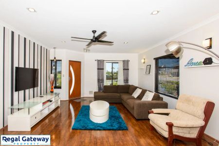 “Hammond Park - Large Modern & Trendy 4 x 2 - $730 p/w” - Photo 3