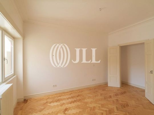 5 room luxury Flat for rent in Rua de Sa da Bandeira, Porto, Distrito do Porto - Photo 1