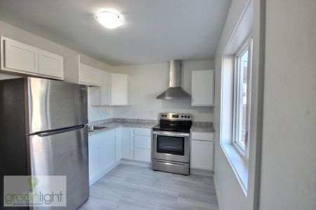 Top floor 87, st george street, Moncton, NB, E1C 1T2, Canada - Photo 5