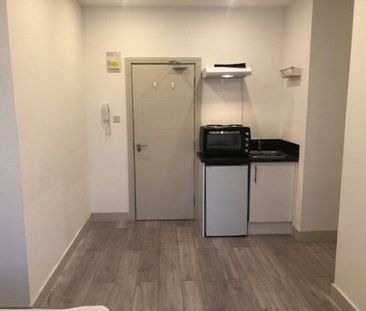 Sutton High Street, SM1 1EX - Photo 3