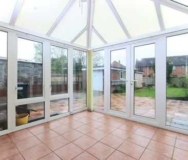 3 bedroom semi-detached house to rent - Photo 5