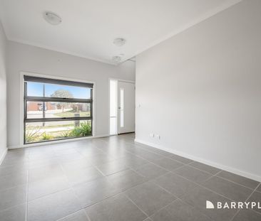 Dont Miss Out on This Well Presented and Modern 2 Storey Town House - Photo 6