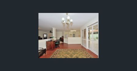 Stylish Family Home! - Photo 5