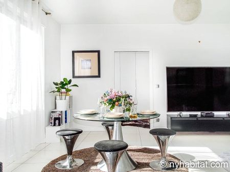 Logement à Paris, Location meublée - Photo 5