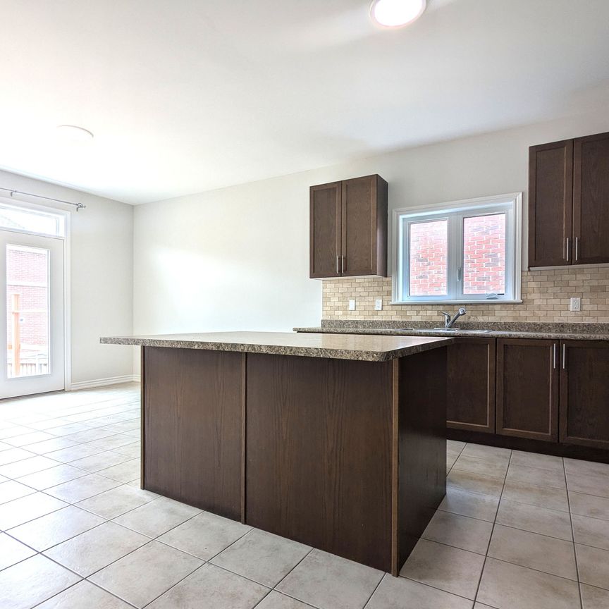 For Lease - 29 Bamburg Street, Georgina, Ontario - Photo 1