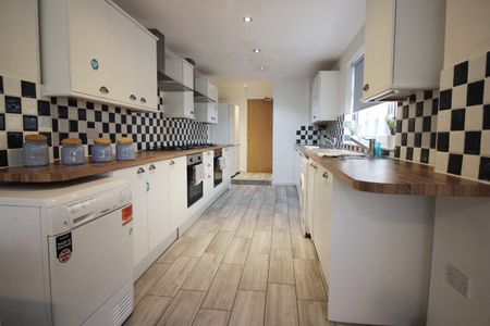 Flora Street, Cathays - Photo 2
