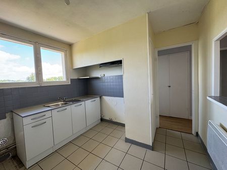 Location appartement 3 pièces, 73.39m², Carmaux - Photo 4