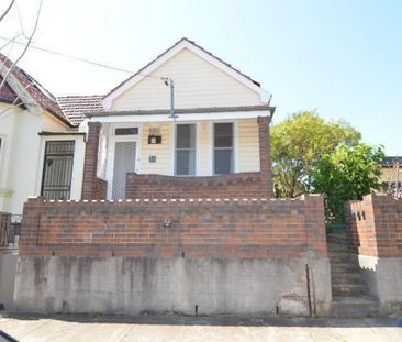 Well Maintained House with 3 Large Bedrooms - Photo 6