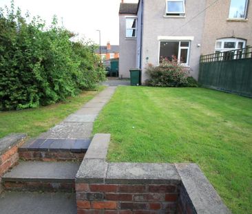 4 bedroom semi-detached house to rent - Photo 4