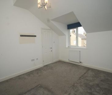 4 bedroom terraced house to rent - Photo 5