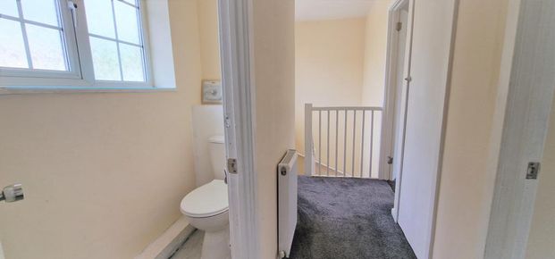 2 bedroom terraced house to rent - Photo 1