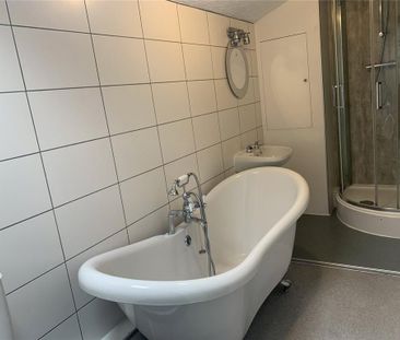 3 bedroom terraced house to rent - Photo 4