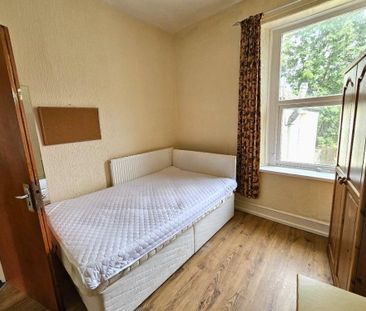 6 bedroom terraced house to rent - Photo 5