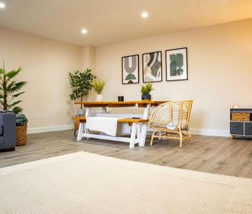 3 bedroom semi-detached house to rent - Photo 3