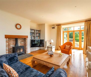 An exceptional detached family house situated on the edge of this h... - Photo 3