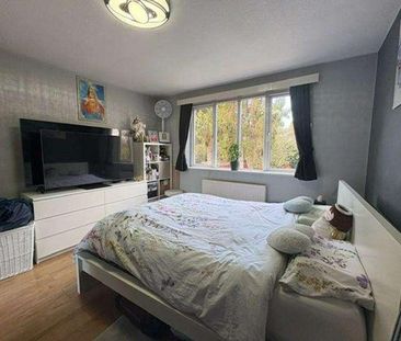 Hanworth Park, Feltham, TW13 - Photo 5