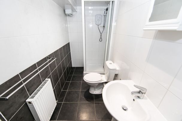Headingley Mount, LS6 3EL, Leeds, Leeds - Photo 1