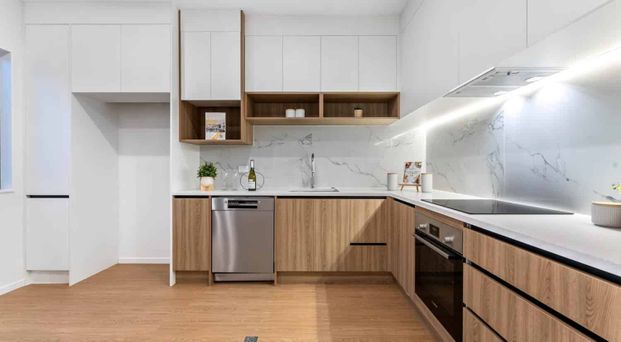 Modern Townhouse – Prime Massey / Royal Height... - Photo 1