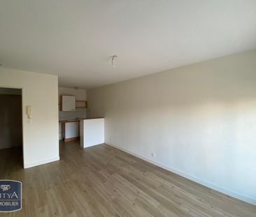 Location Appartement 2 pièces 36m² LA ROCHELLE 17000 - Photo 2