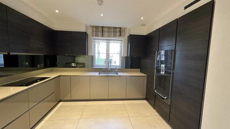 3 bedroom apartment to rent - Photo 5