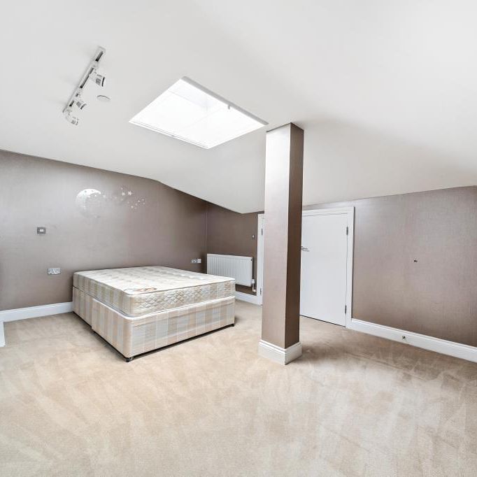 3 bedroom apartment to rent - Photo 1