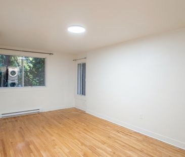 3½ For Rent — Côte-des-Neiges–Notre-Dame - Photo 3