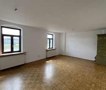 Herrliche 3-Zimmer Wohnung im historischen Altbau mit Blick auf die... - Foto 1