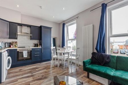 Apartment 2 153 Albertbridge Road, Belfast, BT5 4PS - Photo 2