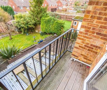 4 bedroom semi-detached house to rent - Photo 3