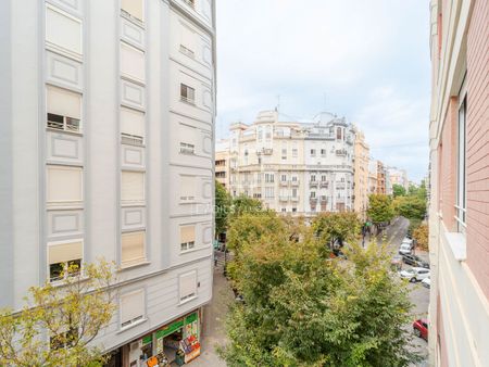 4 Bedroom apartment for rent in Gran Vía, Valencia - Foto 5