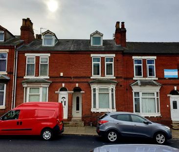 1 bedroom in a house share to rent - Photo 3