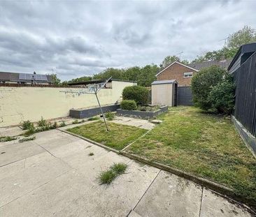 Purley Avenue, Park South, Swindon, SN3 - Photo 3