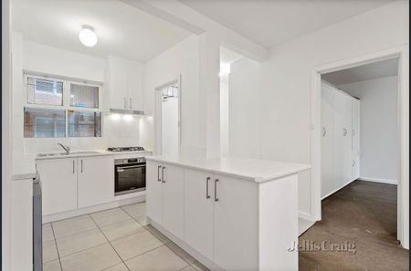 5/78 Queens Road, Melbourne - Photo 5