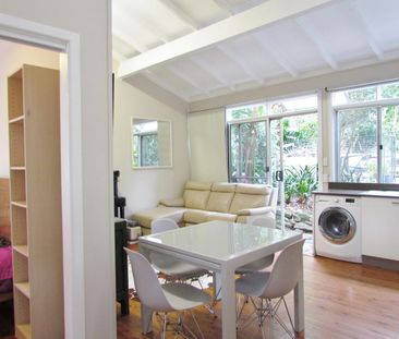 Charming Partly Furnished One-Bedroom in Quiet Chatswood Reserve - Photo 5