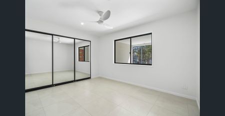 Brand New Family Home in a Peaceful Cul-de-sac! - Photo 5