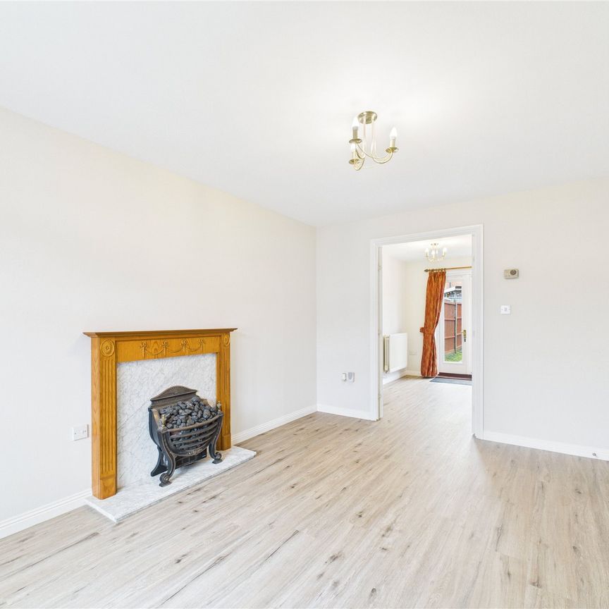 Roby Drive, Bracknell Roby Drive, Bracknell - Photo 2