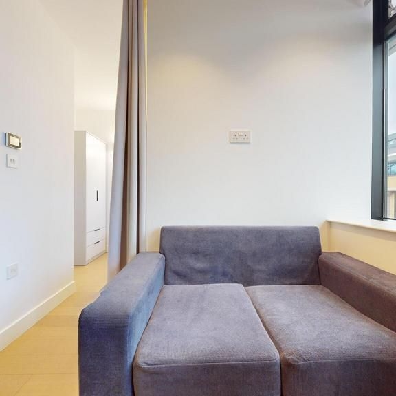 Studio to rent - Photo 1