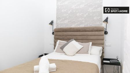 madrid, Community of Madrid 28012 - Photo 3