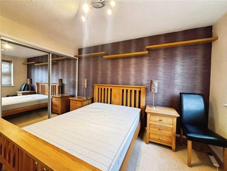 2 bedroom flat to rent - Photo 3