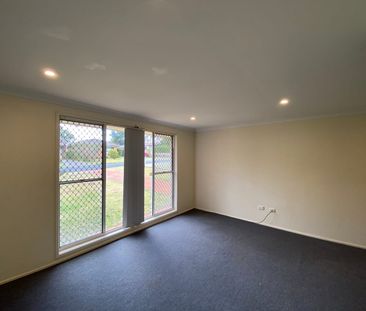 Space to Relax and Entertain - Photo 2