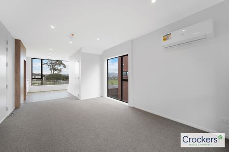 Brand New Townhouse at the heart of Te Atatu South - Photo 2