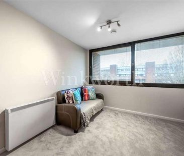 Britten Close, London, NW11 - Photo 3