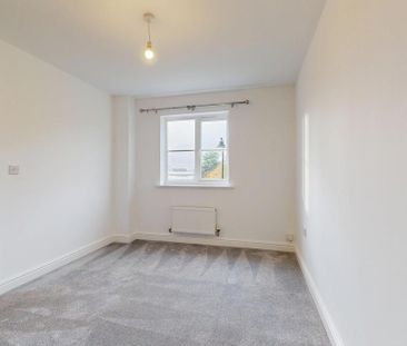 4 bedroom semi-detached house to rent - Photo 1